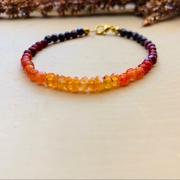 HP 🎉 Garnet Carnelian Gemstone Unisex Bracelet - Picture 2 of 8